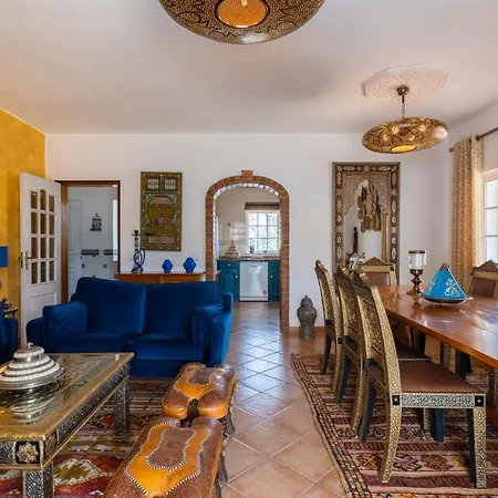 Вілла Oasis Gale - Luxury With Private Pool, Ac, Free Wifi, 5 Min From The *